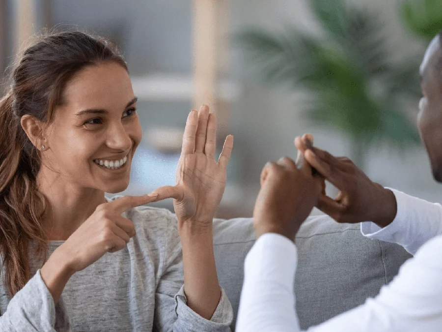 Diferença entre surdez e deficiência auditiva