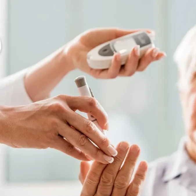 Diabetes pode causar perda auditiva? veja efeitos na audição